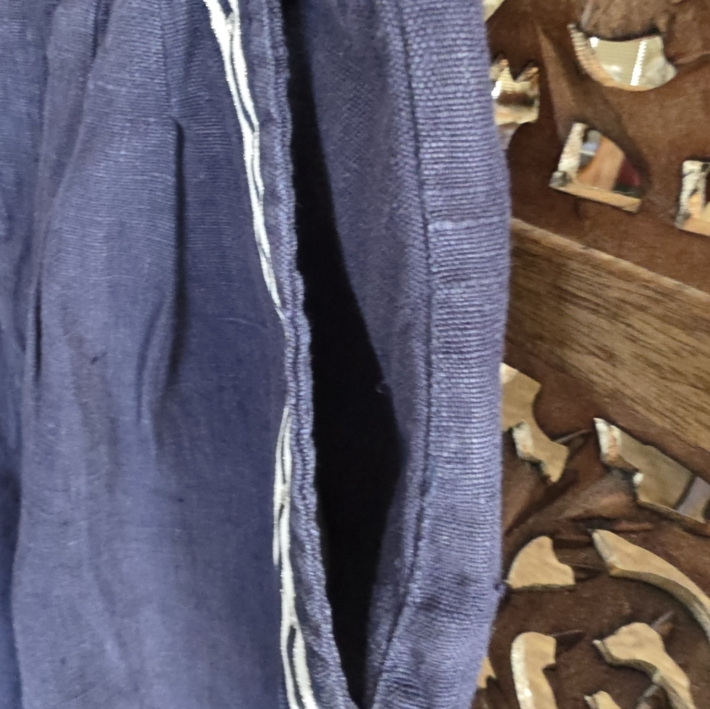 Cache Navy Blue Linen Shorts with Striped Pockets - Picture 4 of 6